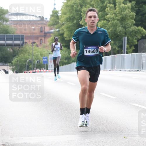 29.06.2025 - hella hamburg halbmarathon Lena Gebhardt http://msf.ph/oto/8406857 29.06.2025 09:35:47 Lombardsbrücke 10, 55, 14689, 28, 36, 39, 47, 14689, 17888 meine-sportfotos.de