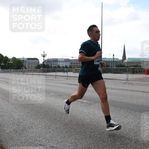 29.06.2025 - hella hamburg halbmarathon Lena Gebhardt http://msf.ph/oto/8406954 29.06.2025 09:35:50 Lombardsbrücke 1468, 28, 36, 39, 42, 47, 14689, 17888 meine-sportfotos.de