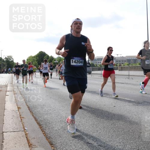 29.06.2025 - hella hamburg halbmarathon Lena Gebhardt http://msf.ph/oto/8407114 29.06.2025 09:49:45 Lombardsbrücke 1975, 14204, 15013, 1343, 1445, 1800, 1975, 2324, 2573, 2745, 2750, 2849, 2949, 2980, 3014, 3116, 3136, 3282, 3431, 3530, 4148, 4303, 4318, 4425, 4528, 4766, 5648, 6095, 6123, 6149, 6682, 7035, 7229, 7495, 7796, 8370, 8465, 8629, 8925, 9264, 9265, 9296, 9686, 9914, 10680, 10930, 11765, 11952, 12098, 12327, 12839, 13141, 13457, 13800, 14077, 14204, 14359, 14374, 14560, 14629, 14667, 14688, 14789, 15094 meine-sportfotos.de