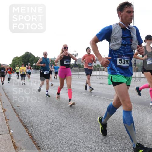 29.06.2025 - hella hamburg halbmarathon Lena Gebhardt http://msf.ph/oto/8407186 29.06.2025 10:04:02 Lombardsbrücke 1355, 9899, 12653, 5363, 15520, 1032, 1355, 1367, 2277, 2683, 2759, 2979, 3488, 4095, 4488, 4587, 5058, 5363, 5384, 5396, 5613, 5976, 6142, 6706, 6709, 7006, 7017, 7306, 7485, 8177, 8421, 8422, 8423, 8469, 8484, 8727, 9280, 9526, 9899, 10389, 10756, 11402, 11511, 11582, 11614, 12004, 12005, 12336, 12653, 13173, 13583, 13793, 14340, 15520, 15525, 15643, 15678, 15859, 16099, 16113, 16621, 17071, 17098, 17437, 17550 meine-sportfotos.de