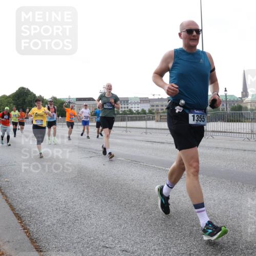 29.06.2025 - hella hamburg halbmarathon Lena Gebhardt http://msf.ph/oto/8407591 29.06.2025 10:04:03 Lombardsbrücke 13173, 17098, 1355, 1032, 1355, 1367, 2277, 2683, 2759, 2979, 3488, 4095, 4488, 4587, 5058, 5354, 5363, 5365, 5384, 5396, 5613, 5976, 6142, 6706, 6709, 7006, 7017, 7306, 7485, 8177, 8421, 8422, 8423, 8469, 8484, 8727, 9280, 9526, 9899, 10389, 10756, 11402, 11511, 11582, 11614, 12004, 12005, 12336, 12653, 12998, 13173, 13583, 13793, 14340, 14436, 15520, 15525, 15643, 15678, 15859, 16099, 16113, 16621, 17071, 17098, 17437, 17550 meine-sportfotos.de