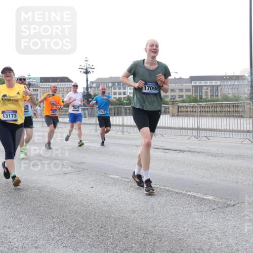 29.06.2025 - hella hamburg halbmarathon Lena Gebhardt http://msf.ph/oto/8407654 29.06.2025 10:04:04 Lombardsbrücke 3, 13173, 583, 8423, 8421, 8422, 17098, 1032, 1355, 1367, 2277, 2683, 2759, 2979, 3488, 4095, 4488, 4587, 5058, 5354, 5363, 5365, 5396, 5613, 5976, 6142, 6706, 6709, 7006, 7017, 7306, 7485, 8177, 8421, 8422, 8423, 8469, 8484, 8727, 9280, 9526, 9899, 10389, 10756, 11402, 11511, 11582, 11614, 12004, 12005, 12336, 12653, 12998, 13173, 13583, 13793, 14340, 14436, 14917, 15520, 15525, 15643, 15678, 15859, 16099, 16113, 16621, 17071, 17098, 17437, 17550 meine-sportfotos.de