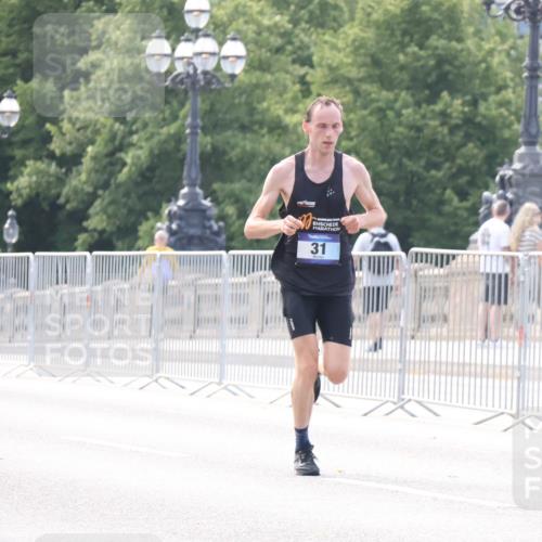 29.06.2025 - hella hamburg halbmarathon Lena Gebhardt http://msf.ph/oto/8407722 29.06.2025 09:36:58 Lombardsbrücke 31, 31, 19227 meine-sportfotos.de