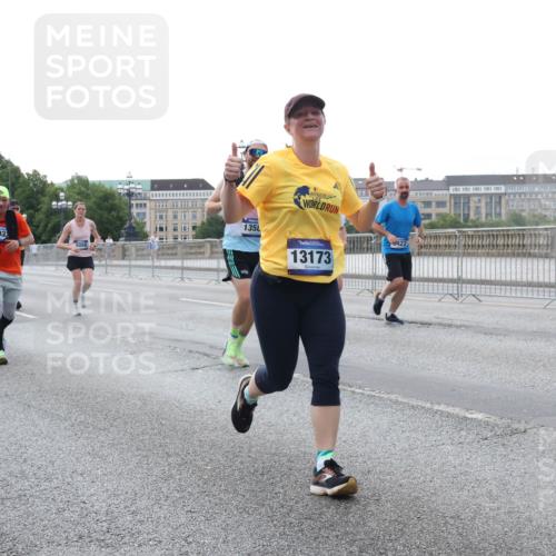29.06.2025 - hella hamburg halbmarathon Lena Gebhardt http://msf.ph/oto/8407796 29.06.2025 10:04:05 Lombardsbrücke 103, 9280, 5058, 135, 13173, 1032, 1355, 1367, 2277, 2759, 2979, 3488, 4095, 4488, 4587, 5058, 5354, 5363, 5365, 5396, 5613, 5976, 6142, 6706, 6709, 7006, 7017, 7306, 7485, 8177, 8217, 8421, 8422, 8423, 8469, 8484, 8727, 9280, 9526, 9899, 10389, 10756, 11402, 11511, 11582, 11614, 12004, 12005, 12336, 12653, 12998, 13173, 13583, 13793, 14340, 14436, 14917, 15520, 15525, 15643, 15678, 15859, 16099, 16113, 16621, 17071, 17098, 17437, 17550 meine-sportfotos.de