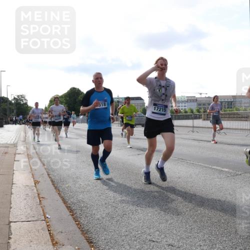 29.06.2025 - hella hamburg halbmarathon Lena Gebhardt http://msf.ph/oto/8407842 29.06.2025 09:49:51 Lombardsbrücke 17214, 318, 19090, 17215, 1343, 1445, 1615, 1800, 1975, 2324, 2415, 2573, 2750, 2949, 2980, 3014, 3136, 3282, 3431, 3530, 4148, 4303, 4318, 4425, 4528, 4766, 5248, 6095, 6123, 6682, 7035, 7229, 7495, 7796, 8370, 8465, 8629, 8925, 9264, 9265, 9294, 9296, 9686, 9914, 9979, 10680, 10894, 10930, 11765, 12327, 12839, 13141, 13457, 13800, 14077, 14204, 14359, 14374, 14560, 14629, 14667, 14688, 14789, 15094 meine-sportfotos.de