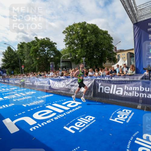 29.06.2025 - hella hamburg halbmarathon Zöllner http://msf.ph/oto/8407854 29.06.2025 10:16:25 Ziel 11409 meine-sportfotos.de