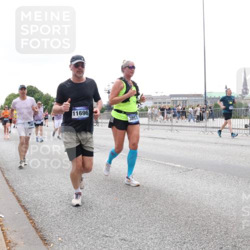 29.06.2025 - hella hamburg halbmarathon Lena Gebhardt http://msf.ph/oto/8407958 29.06.2025 10:50:38 Lombardsbrücke 1667, 20372, 11696, 3897, 1129, 1259, 1828, 1930, 2047, 2200, 3184, 3203, 3229, 3647, 3680, 3710, 3805, 3838, 3897, 4168, 4642, 4695, 4771, 4848, 4961, 5119, 5131, 5997, 6178, 6680, 6830, 7133, 7141, 7161, 7505, 7677, 7755, 7938, 8200, 8299, 8779, 8833, 8834, 8986, 9096, 9168, 9933, 10029, 10060, 10286, 10437, 10614, 10636, 10744, 11426, 11577, 11696, 11716, 12079, 12392, 12393, 13846, 13887, 14102, 14144, 14534, 14591, 14940, 15017, 15230, 15416 meine-sportfotos.de
