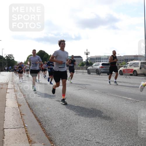 29.06.2025 - hella hamburg halbmarathon Lena Gebhardt http://msf.ph/oto/8408104 29.06.2025 09:49:52 Lombardsbrücke 6123, 17214, 1909, 1343, 1445, 1615, 1675, 1800, 1975, 2324, 2415, 2573, 2750, 2949, 2980, 3014, 3136, 3282, 3431, 3530, 4148, 4303, 4318, 4425, 4528, 4766, 5248, 5409, 6095, 6123, 6682, 7035, 7229, 7495, 7796, 8370, 8465, 8629, 8925, 9264, 9265, 9294, 9296, 9686, 9711, 9914, 9979, 10680, 10894, 10930, 11765, 12327, 12839, 13141, 13457, 13800, 14077, 14204, 14359, 14374, 14560, 14629, 14667, 14688, 14789, 15094 meine-sportfotos.de