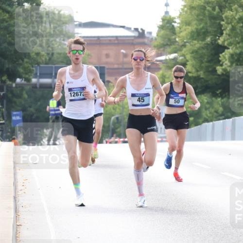 29.06.2025 - hella hamburg halbmarathon Lena Gebhardt http://msf.ph/oto/8408127 29.06.2025 09:37:38 Lombardsbrücke 10, 56, 12673, 45, 50, 31, 45, 50, 12673 meine-sportfotos.de