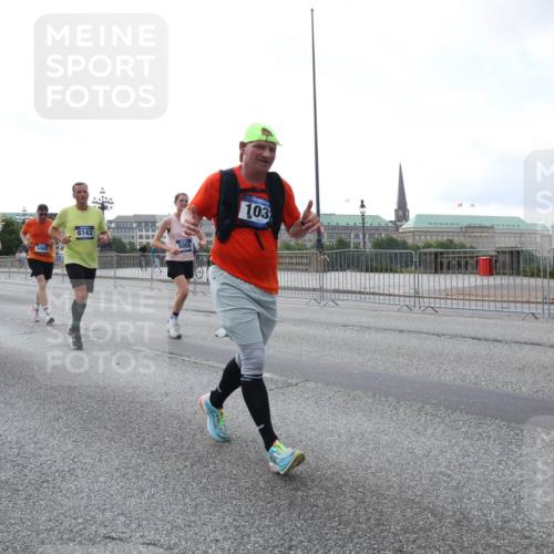 29.06.2025 - hella hamburg halbmarathon Lena Gebhardt http://msf.ph/oto/8408203 29.06.2025 10:04:08 Lombardsbrücke 9280, 4488, 6142, 5058, 103, 1032, 1355, 1367, 1674, 2277, 2979, 3488, 4095, 4488, 4587, 5058, 5354, 5363, 5365, 5396, 5613, 5976, 6142, 6706, 6709, 7006, 7017, 7306, 7485, 8177, 8217, 8421, 8422, 8423, 8469, 8484, 8727, 9280, 9526, 9899, 10756, 10962, 11402, 11511, 11582, 11614, 12004, 12005, 12336, 12653, 12998, 13173, 13583, 14340, 14436, 14917, 15520, 15525, 15678, 16099, 16113, 16621, 16989, 17071, 17098, 17437 meine-sportfotos.de