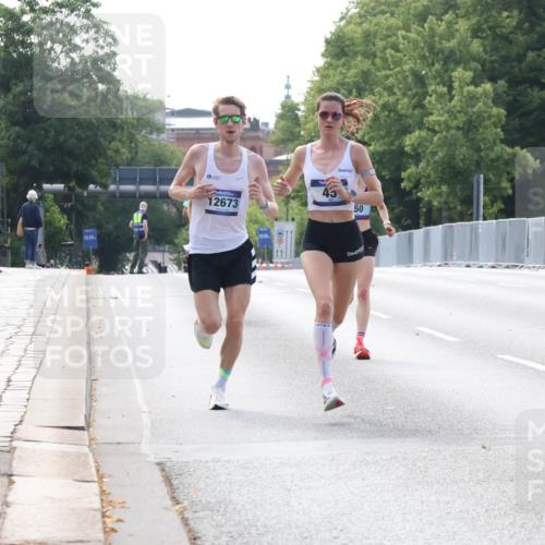 29.06.2025 - hella hamburg halbmarathon Lena Gebhardt http://msf.ph/oto/8408286 29.06.2025 09:37:39 Lombardsbrücke 12673, 10, 50, 50, 31, 45, 50, 12673 meine-sportfotos.de