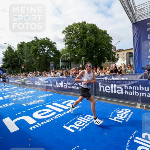 29.06.2025 - hella hamburg halbmarathon Zöllner http://msf.ph/oto/8408443 29.06.2025 10:17:59 Ziel 14932, 15166 meine-sportfotos.de