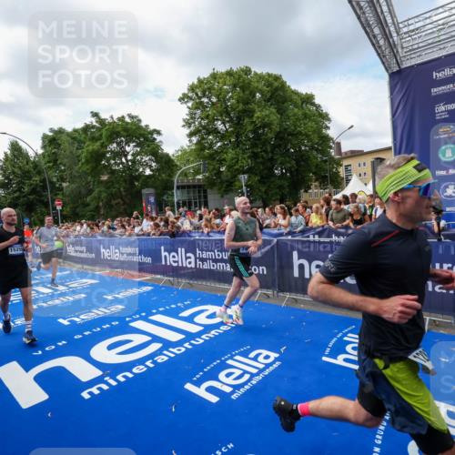 29.06.2025 - hella hamburg halbmarathon Zöllner http://msf.ph/oto/8408481 29.06.2025 10:43:14 Ziel 1675, 4229, 6721, 7026, 7093, 7451, 9833, 10251, 11177, 12153, 15255, 15706, 17177, 18304 meine-sportfotos.de