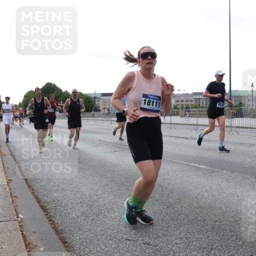 29.06.2025 - hella hamburg halbmarathon Lena Gebhardt http://msf.ph/oto/8408789 29.06.2025 10:04:12 Lombardsbrücke 18111, 1032, 1355, 1367, 1377, 1674, 2277, 2979, 3488, 4095, 4488, 4587, 5058, 5354, 5363, 5365, 5613, 5976, 6142, 6706, 6709, 7006, 7017, 7306, 7485, 8177, 8217, 8421, 8422, 8423, 8469, 8727, 9280, 9489, 9526, 9899, 10213, 10756, 10962, 11402, 11511, 11582, 11614, 12004, 12005, 12336, 12653, 12998, 13173, 13583, 14340, 14436, 14917, 15520, 15525, 15678, 16099, 16113, 16621, 16753, 16989, 17071, 17098, 17113, 17437 meine-sportfotos.de