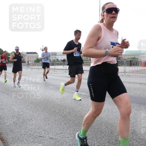 29.06.2025 - hella hamburg halbmarathon Lena Gebhardt http://msf.ph/oto/8408855 29.06.2025 10:04:13 Lombardsbrücke 6706, 8177, 1032, 1355, 1367, 1377, 1674, 2852, 2979, 3488, 4095, 4488, 4587, 5058, 5354, 5363, 5365, 5613, 5976, 6142, 6706, 6709, 7006, 7017, 7306, 7485, 8177, 8217, 8421, 8422, 8423, 8469, 8727, 9280, 9489, 9526, 9899, 10213, 10756, 10962, 11511, 11582, 11614, 12004, 12005, 12336, 12653, 12998, 13173, 13583, 14340, 14436, 14917, 15520, 15525, 15678, 16099, 16113, 16753, 16989, 17071, 17098, 17113, 17437 meine-sportfotos.de