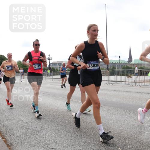 29.06.2025 - hella hamburg halbmarathon Lena Gebhardt http://msf.ph/oto/8408904 29.06.2025 10:24:54 Lombardsbrücke 4111, 13113, 13638, 1651, 1352, 1395, 1740, 2000, 2108, 2249, 2280, 2944, 3053, 3099, 3113, 3132, 3421, 3786, 3920, 4008, 4010, 4111, 4221, 4444, 5126, 5138, 5829, 5830, 6261, 6570, 7778, 8083, 9573, 10907, 11400, 11651, 11816, 11817, 11921, 12070, 12303, 13111, 13113, 13380, 13638, 14143, 14649, 14898, 15124, 15153, 15679, 15942, 15975, 17185, 17535, 17954, 18194, 18198 meine-sportfotos.de