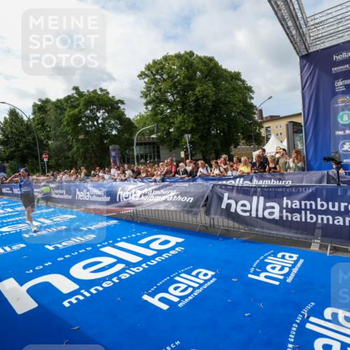 29.06.2025 - hella hamburg halbmarathon Zöllner http://msf.ph/oto/8408910 29.06.2025 10:18:50 Ziel 6380, 15495 meine-sportfotos.de