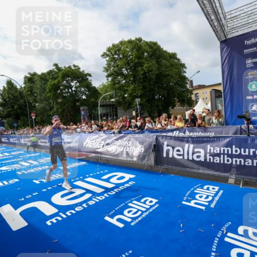 29.06.2025 - hella hamburg halbmarathon Zöllner http://msf.ph/oto/8408938 29.06.2025 10:18:51 Ziel 6380, 15495 meine-sportfotos.de