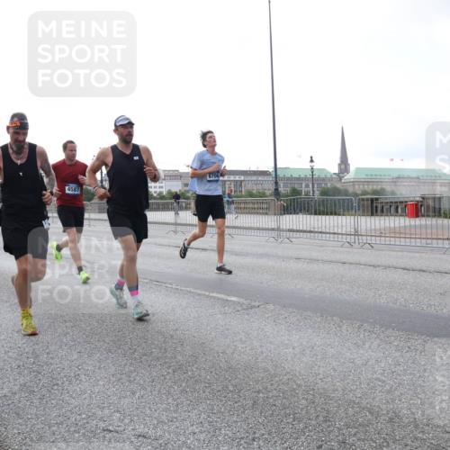 29.06.2025 - hella hamburg halbmarathon Lena Gebhardt http://msf.ph/oto/8409036 29.06.2025 10:04:14 Lombardsbrücke 4587, 511, 6706, 1032, 1213, 1355, 1367, 1377, 1674, 2852, 2979, 3488, 4095, 4488, 4587, 5058, 5354, 5363, 5365, 5613, 5976, 6142, 6706, 6709, 7017, 7306, 7485, 8177, 8217, 8421, 8422, 8423, 8469, 8727, 9280, 9489, 9526, 9899, 10213, 10756, 10962, 11511, 11582, 11614, 12004, 12005, 12336, 12653, 12998, 13173, 13583, 13625, 14340, 14436, 14917, 15520, 15525, 15678, 16099, 16113, 16753, 16989, 17071, 17098, 17113, 17437 meine-sportfotos.de