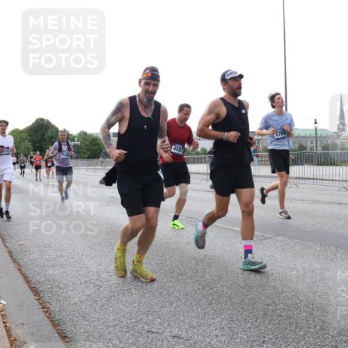 29.06.2025 - hella hamburg halbmarathon Lena Gebhardt http://msf.ph/oto/8409108 29.06.2025 10:04:14 Lombardsbrücke 511, 17880, 4587, 6706, 1032, 1213, 1355, 1367, 1377, 1674, 2852, 2979, 3488, 4095, 4488, 4587, 5058, 5354, 5363, 5365, 5613, 5976, 6142, 6706, 6709, 7017, 7306, 7485, 8177, 8217, 8421, 8422, 8423, 8469, 8727, 9280, 9489, 9526, 9899, 10213, 10756, 10962, 11511, 11582, 11614, 12004, 12005, 12336, 12653, 12998, 13173, 13583, 13625, 14340, 14436, 14917, 15520, 15525, 15678, 16099, 16113, 16753, 16989, 17071, 17098, 17113, 17437 meine-sportfotos.de