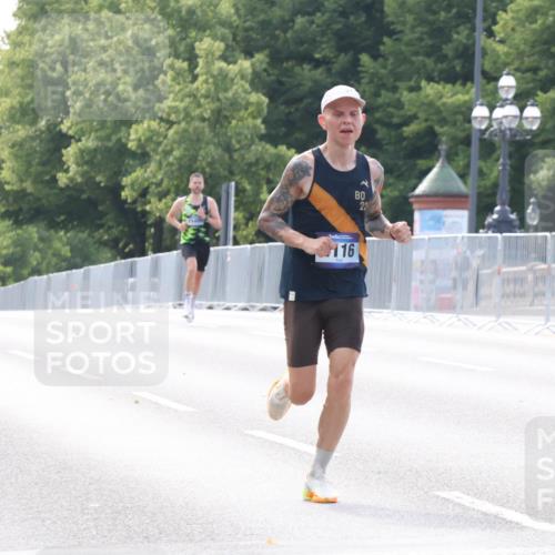 29.06.2025 - hella hamburg halbmarathon Lena Gebhardt http://msf.ph/oto/8409111 29.06.2025 09:38:09 Lombardsbrücke 10, 55, 116, 22, 45, 50, 3944, 4116, 12673 meine-sportfotos.de