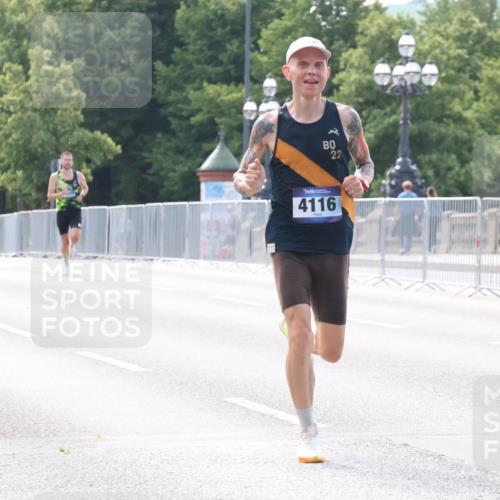 29.06.2025 - hella hamburg halbmarathon Lena Gebhardt http://msf.ph/oto/8409188 29.06.2025 09:38:09 Lombardsbrücke 22, 4116, 45, 50, 3944, 4116, 12673 meine-sportfotos.de