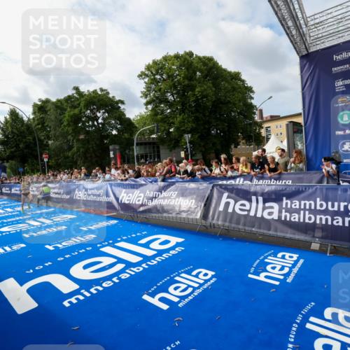 29.06.2025 - hella hamburg halbmarathon Zöllner http://msf.ph/oto/8409271 29.06.2025 10:19:11 Ziel 53, 2144 meine-sportfotos.de
