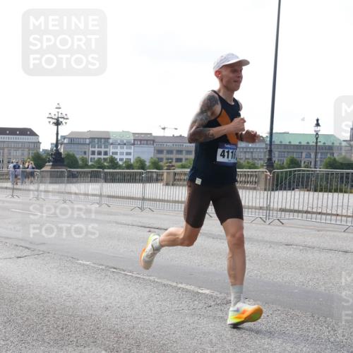 29.06.2025 - hella hamburg halbmarathon Lena Gebhardt http://msf.ph/oto/8409322 29.06.2025 09:38:12 Lombardsbrücke 4116, 45, 50, 3944, 4116, 12673 meine-sportfotos.de