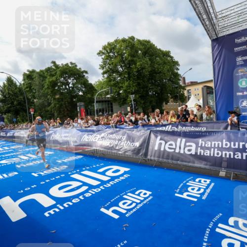 29.06.2025 - hella hamburg halbmarathon Zöllner http://msf.ph/oto/8409405 29.06.2025 10:19:14 Ziel 53, 2144 meine-sportfotos.de