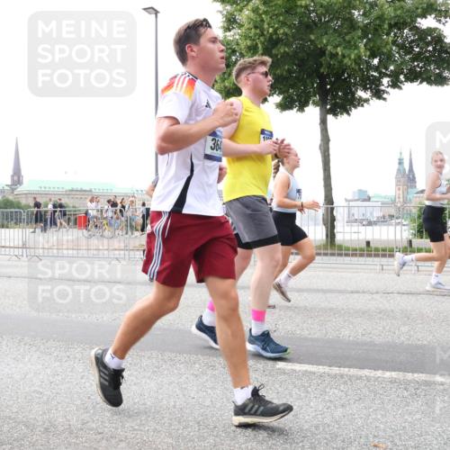 29.06.2025 - hella hamburg halbmarathon Lena Gebhardt http://msf.ph/oto/8409629 29.06.2025 10:50:53 Lombardsbrücke 9933, 364, 100, 1129, 1203, 1208, 1259, 1404, 1478, 1828, 1930, 2200, 2358, 2859, 3184, 3229, 3647, 3838, 3934, 4642, 4695, 4771, 4848, 4961, 5131, 5286, 5289, 5530, 6178, 7012, 7133, 7141, 7161, 7505, 7770, 7771, 7825, 7938, 8200, 8299, 8779, 8833, 8834, 8986, 9096, 9168, 9933, 10029, 10437, 10552, 10614, 10636, 10744, 11052, 11252, 11577, 12392, 12393, 14102, 14534, 14591, 15017, 15416 meine-sportfotos.de