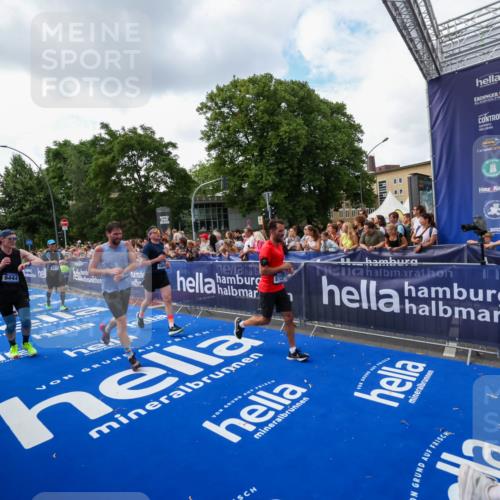 29.06.2025 - hella hamburg halbmarathon Zöllner http://msf.ph/oto/8409767 29.06.2025 10:44:23 Ziel 1220, 1413, 1415, 1902, 5275, 5884, 7191, 8722, 9444, 12528, 16316, 16547, 16803, 16893 meine-sportfotos.de