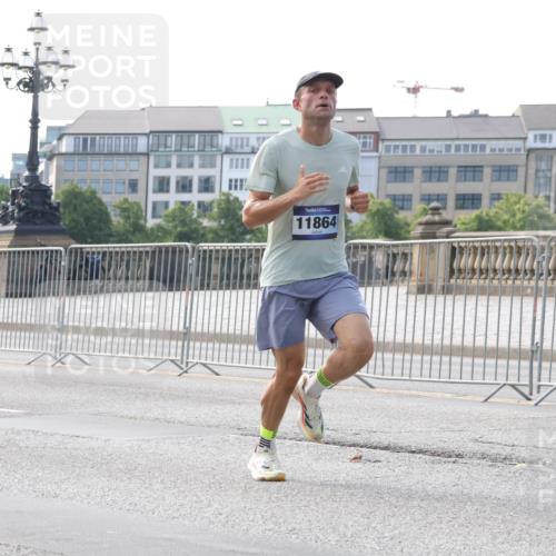 29.06.2025 - hella hamburg halbmarathon Lena Gebhardt http://msf.ph/oto/8409923 29.06.2025 09:38:24 Lombardsbrücke 11864, 3944, 4116, 11409, 11864 meine-sportfotos.de