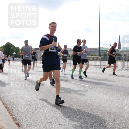 29.06.2025 - hella hamburg halbmarathon Lena Gebhardt http://msf.ph/oto/8409995 29.06.2025 10:16:59 Lombardsbrücke 17449, 15564, 7376, 8263, 6459, 18875, 1264, 1083, 1117, 1137, 1240, 1298, 1331, 1348, 1356, 1403, 1553, 1602, 1825, 2225, 2347, 2908, 2912, 3088, 3176, 3210, 3450, 3464, 3466, 3622, 3687, 4478, 5023, 5036, 5037, 5390, 5929, 5930, 5995, 6126, 6128, 6328, 6488, 6522, 6742, 6941, 6948, 7114, 7115, 7158, 7257, 7345, 7358, 7360, 7376, 7924, 7928, 8253, 8263, 8317, 8513, 8558, 8619, 8707, 8857, 8983, 9091, 9152, 9208, 9259, 9332, 9492, 9664, 9676, 10076, 10232 meine-sportfotos.de