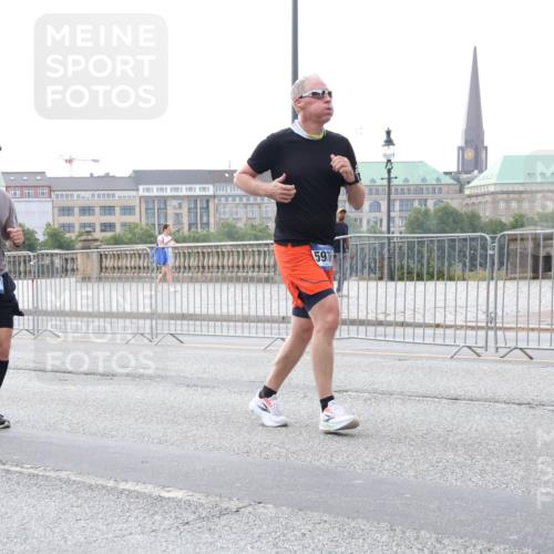 29.06.2025 - hella hamburg halbmarathon Lena Gebhardt http://msf.ph/oto/8410087 29.06.2025 10:04:22 Lombardsbrücke 5976, 1707, 1032, 1213, 1355, 1377, 1674, 2011, 2852, 2979, 3488, 3994, 4095, 4146, 4488, 4587, 5058, 5354, 5365, 5613, 5976, 6142, 6706, 6709, 7017, 8177, 8217, 8421, 8422, 8423, 9489, 9526, 9899, 10213, 10709, 10756, 10834, 10962, 11511, 11582, 12004, 12005, 12336, 12653, 12924, 12998, 13173, 13583, 13625, 14340, 14436, 14917, 15520, 15525, 15678, 16099, 16128, 16145, 16753, 16989, 17071, 17098, 17113, 17434, 17437 meine-sportfotos.de