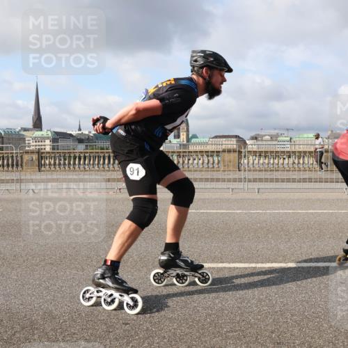 29.06.2025 - hella hamburg halbmarathon Lena Gebhardt http://msf.ph/oto/8410172 29.06.2025 08:55:09 Lombardsbrücke 3, 91, 305, 118, 118 meine-sportfotos.de