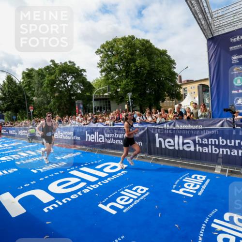 29.06.2025 - hella hamburg halbmarathon Zöllner http://msf.ph/oto/8410202 29.06.2025 10:20:20 Ziel 54, 12678, 14302, 16245 meine-sportfotos.de