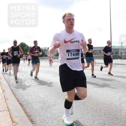 29.06.2025 - hella hamburg halbmarathon Lena Gebhardt http://msf.ph/oto/8410296 29.06.2025 10:17:01 Lombardsbrücke 1320, 7257, 7114, 17449, 7376, 1083, 1117, 1137, 1240, 1298, 1331, 1348, 1356, 1403, 1553, 1602, 1825, 2225, 2347, 2908, 2912, 3088, 3176, 3210, 3450, 3464, 3466, 3622, 3687, 4478, 5023, 5036, 5037, 5390, 5929, 5930, 5995, 6126, 6128, 6328, 6488, 6522, 6742, 6941, 6948, 7114, 7115, 7257, 7345, 7358, 7360, 7376, 7647, 7924, 7928, 7945, 8253, 8263, 8317, 8513, 8558, 8619, 8857, 8983, 9091, 9152, 9208, 9259, 9332, 9492, 9664, 9676, 10076, 10232 meine-sportfotos.de