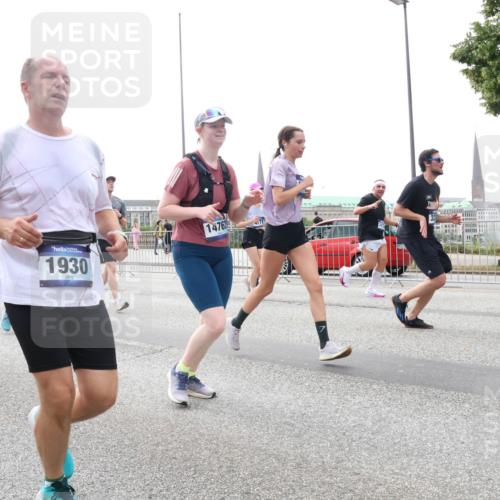 29.06.2025 - hella hamburg halbmarathon Lena Gebhardt http://msf.ph/oto/8410303 29.06.2025 10:50:59 Lombardsbrücke 1930, 1476, 1129, 1203, 1208, 1404, 1478, 1930, 2200, 2202, 2358, 2380, 2859, 3184, 3229, 3647, 3838, 3934, 4156, 4642, 4652, 4695, 4713, 4771, 4848, 4920, 5131, 5286, 5289, 5530, 6178, 7012, 7133, 7141, 7161, 7770, 7771, 7825, 7938, 8200, 8410, 8779, 8833, 8834, 8986, 9096, 9166, 9167, 9168, 9933, 10029, 10437, 10552, 10614, 10636, 11052, 11252, 11577, 12392, 12393, 14534, 15017, 15416 meine-sportfotos.de