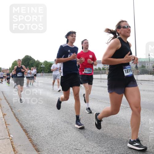 29.06.2025 - hella hamburg halbmarathon Lena Gebhardt http://msf.ph/oto/8410353 29.06.2025 10:04:24 Lombardsbrücke 14436, 11582, 1819, 1032, 1213, 1347, 1355, 1377, 1674, 2011, 2852, 2979, 3488, 3994, 4146, 4293, 4488, 4587, 5058, 5354, 5365, 5869, 5976, 6142, 6311, 6706, 6709, 7017, 8177, 8217, 8421, 8422, 8423, 9489, 9526, 9899, 10213, 10709, 10756, 10834, 10962, 11511, 11582, 12004, 12005, 12653, 12924, 12998, 13173, 13583, 13625, 14340, 14436, 14917, 15520, 15525, 15678, 16099, 16128, 16145, 16753, 16989, 17071, 17113, 17434, 17437 meine-sportfotos.de
