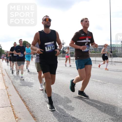 29.06.2025 - hella hamburg halbmarathon Lena Gebhardt http://msf.ph/oto/8410542 29.06.2025 10:17:03 Lombardsbrücke 1320, 7257, 1331, 7114, 7114, 15, 1083, 1117, 1137, 1240, 1298, 1331, 1348, 1356, 1403, 1477, 1553, 1602, 1825, 2225, 2347, 2908, 2912, 3088, 3176, 3210, 3450, 3464, 3466, 3622, 5023, 5036, 5037, 5390, 5929, 5930, 5995, 6126, 6128, 6328, 6522, 6742, 6941, 6948, 7114, 7115, 7257, 7345, 7360, 7376, 7445, 7647, 7924, 7928, 7945, 8253, 8263, 8317, 8513, 8558, 8619, 8857, 8983, 9091, 9152, 9208, 9259, 9332, 9492, 9664, 9676, 10232 meine-sportfotos.de