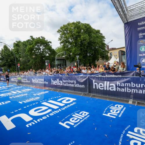 29.06.2025 - hella hamburg halbmarathon Zöllner http://msf.ph/oto/8410600 29.06.2025 10:20:47 Ziel 14360, 16988 meine-sportfotos.de
