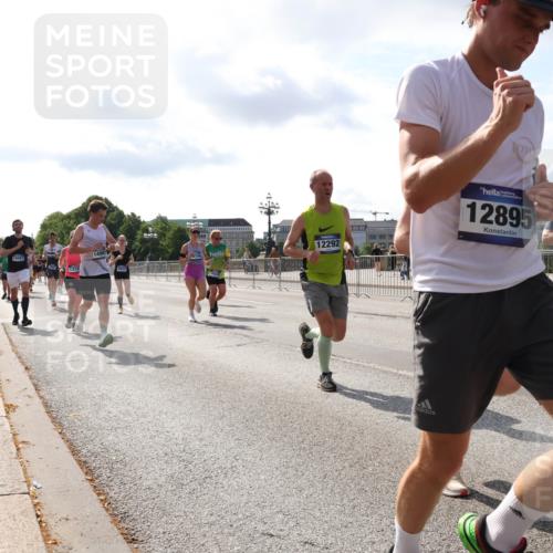 29.06.2025 - hella hamburg halbmarathon Lena Gebhardt http://msf.ph/oto/8410601 29.06.2025 09:50:14 Lombardsbrücke 16087, 3154, 1372, 4823, 12292, 12895, 3332, 1615, 1675, 1688, 1800, 1803, 1882, 1975, 2324, 2415, 2568, 2573, 2675, 2719, 2826, 2949, 3332, 3431, 3530, 4318, 4398, 4528, 4823, 5248, 5409, 5436, 5745, 5791, 5803, 6123, 6458, 6529, 6649, 6682, 6704, 7495, 7774, 7796, 8450, 8629, 8925, 9017, 9116, 9264, 9265, 9294, 9302, 9365, 9711, 9979, 10218, 10680, 10894, 11379, 11765, 11767, 12292, 12327, 12540, 12554, 12839, 12895, 13141, 13457, 13725, 14077, 14204, 14374, 14560 meine-sportfotos.de