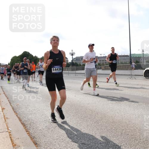 29.06.2025 - hella hamburg halbmarathon Lena Gebhardt http://msf.ph/oto/8410612 29.06.2025 10:04:26 Lombardsbrücke 7017, 14340, 14436, 1213, 1347, 1377, 1674, 2011, 2852, 2979, 3488, 3994, 4146, 4293, 4488, 4587, 5058, 5354, 5365, 5869, 5976, 6142, 6311, 6706, 6709, 7017, 8177, 8217, 8421, 8422, 8423, 9489, 9526, 10100, 10213, 10709, 10756, 10834, 10962, 11511, 11582, 12004, 12005, 12924, 12998, 13173, 13533, 13583, 13625, 14340, 14436, 14917, 15525, 15532, 15678, 16099, 16128, 16145, 16753, 16989, 17071, 17113, 17434, 17437 meine-sportfotos.de