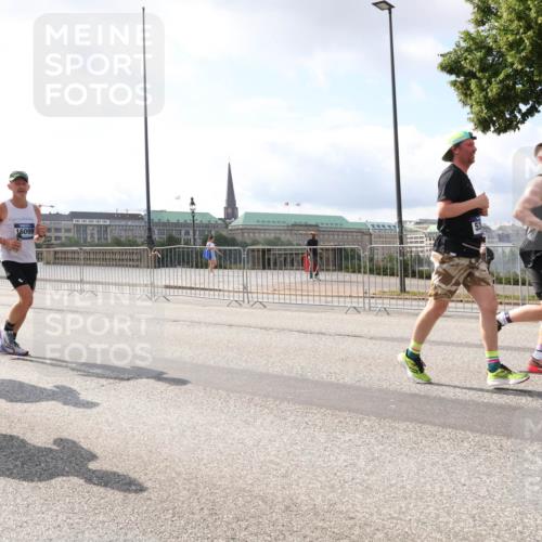 29.06.2025 - hella hamburg halbmarathon Lena Gebhardt http://msf.ph/oto/8410936 29.06.2025 10:04:28 Lombardsbrücke 14340, 16099, 53, 1213, 1316, 1347, 1377, 1674, 2011, 2463, 2852, 2979, 3488, 3994, 4146, 4293, 4488, 4587, 5058, 5354, 5365, 5869, 5976, 6142, 6311, 6706, 6709, 7017, 8177, 8217, 8421, 8422, 8423, 9489, 9526, 10100, 10213, 10709, 10756, 10834, 10962, 11511, 11582, 12004, 12005, 12924, 12998, 13533, 13583, 13625, 14340, 14436, 14917, 15525, 15532, 15678, 16099, 16128, 16145, 16753, 16989, 16995, 17071, 17113, 17434, 17437 meine-sportfotos.de