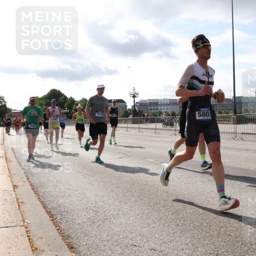29.06.2025 - hella hamburg halbmarathon Lena Gebhardt http://msf.ph/oto/8411128 29.06.2025 09:50:18 Lombardsbrücke 2568, 15257, 12335, 580, 1209, 1358, 1615, 1675, 1688, 1697, 1700, 1800, 1803, 1882, 2415, 2568, 2675, 2719, 2826, 3332, 3431, 3530, 4229, 4318, 4380, 4398, 4528, 4823, 5248, 5409, 5436, 5745, 5791, 5803, 6123, 6458, 6529, 6649, 6682, 6704, 7026, 7495, 7774, 7796, 8450, 8629, 8925, 9017, 9116, 9294, 9302, 9365, 9711, 9979, 10218, 10894, 11379, 11765, 11767, 12292, 12327, 12540, 12554, 12895, 13141, 13457, 13725, 14077, 14560 meine-sportfotos.de