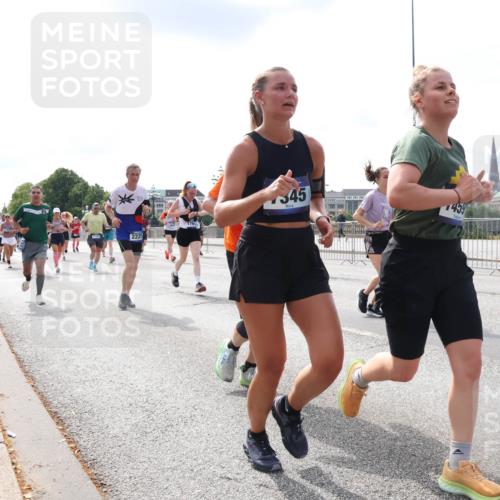 29.06.2025 - hella hamburg halbmarathon Lena Gebhardt http://msf.ph/oto/8411150 29.06.2025 10:17:06 Lombardsbrücke 2225, 176, 345, 459, 1083, 1117, 1137, 1240, 1298, 1331, 1348, 1356, 1403, 1477, 1553, 1602, 1825, 2225, 2860, 2908, 3088, 3176, 3210, 3450, 3464, 3466, 3622, 5023, 5036, 5037, 5390, 5929, 5930, 5995, 6126, 6128, 6328, 6522, 6742, 6941, 6948, 7114, 7115, 7257, 7345, 7360, 7376, 7410, 7445, 7647, 7924, 7928, 7945, 8210, 8253, 8263, 8317, 8433, 8513, 8558, 8619, 8983, 9091, 9152, 9208, 9259, 9332, 9492, 9676, 10232 meine-sportfotos.de