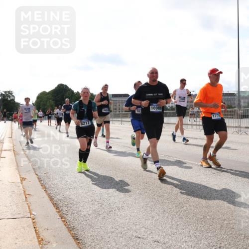 29.06.2025 - hella hamburg halbmarathon Lena Gebhardt http://msf.ph/oto/8411230 29.06.2025 10:04:30 Lombardsbrücke 16753, 8217, 16989, 9489, 167, 10962, 177, 1213, 1316, 1347, 1377, 1674, 2011, 2463, 2698, 2852, 2979, 3488, 3994, 4146, 4293, 4488, 4587, 5058, 5354, 5365, 5869, 5976, 6142, 6311, 6706, 6709, 7017, 8049, 8177, 8217, 8421, 8422, 8423, 9489, 9526, 10100, 10213, 10709, 10756, 10834, 10962, 11511, 11582, 12004, 12005, 12125, 12924, 12998, 13533, 13583, 13625, 14340, 14436, 14917, 15525, 15532, 15678, 16099, 16128, 16145, 16753, 16989, 16995, 17071, 17113, 17434, 17437 meine-sportfotos.de