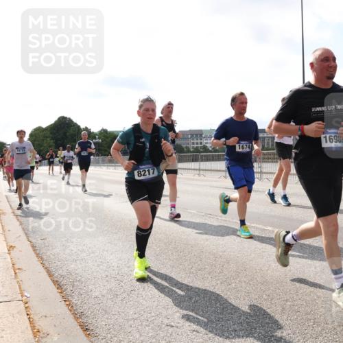 29.06.2025 - hella hamburg halbmarathon Lena Gebhardt http://msf.ph/oto/8411336 29.06.2025 10:04:30 Lombardsbrücke 16753, 8217, 1674, 16989, 1213, 1316, 1347, 1377, 1674, 2011, 2463, 2698, 2852, 2979, 3488, 3994, 4146, 4293, 4488, 4587, 5058, 5354, 5365, 5869, 5976, 6142, 6311, 6706, 6709, 7017, 8049, 8177, 8217, 8421, 8422, 8423, 9489, 9526, 10100, 10213, 10709, 10756, 10834, 10962, 11511, 11582, 12004, 12005, 12125, 12924, 12998, 13533, 13583, 13625, 14340, 14436, 14917, 15525, 15532, 15678, 16099, 16128, 16145, 16753, 16989, 16995, 17071, 17113, 17434, 17437 meine-sportfotos.de