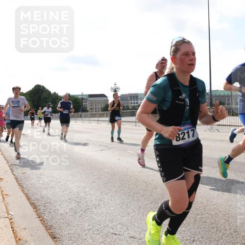 29.06.2025 - hella hamburg halbmarathon Lena Gebhardt http://msf.ph/oto/8411405 29.06.2025 10:04:31 Lombardsbrücke 16753, 8217, 1674, 1213, 1316, 1347, 1377, 1674, 2011, 2463, 2698, 2852, 2979, 3488, 3994, 4146, 4293, 4587, 5058, 5354, 5365, 5869, 5976, 6142, 6311, 6706, 6709, 7017, 8049, 8177, 8217, 8421, 8422, 8423, 9489, 9526, 10100, 10213, 10709, 10756, 10834, 10962, 11511, 11582, 12004, 12005, 12125, 12924, 12998, 13533, 13583, 13625, 14340, 14436, 14917, 15525, 15532, 15678, 16099, 16128, 16145, 16753, 16989, 16995, 17071, 17113, 17434, 17437, 17814 meine-sportfotos.de