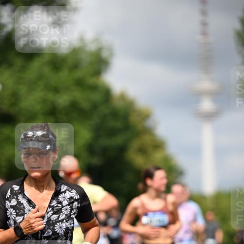 29.06.2025 - hella hamburg halbmarathon Dr. Thomas Lammeyer http://msf.ph/oto/8411763 29.06.2025 10:43:00 Kennedybrücke 1457, 1721, 2113, 2151, 2486, 2693, 2786, 3094, 3095, 3216, 3242, 3323, 3726, 3841, 3927, 4139, 4155, 4259, 4260, 5085, 5089, 5155, 5161, 5300, 5617, 5684, 6199, 6200, 6751, 7117, 7118, 7119, 7165, 7561, 7692, 7849, 7914, 8583, 8635, 8747, 9004, 9689, 9699, 10584 meine-sportfotos.de